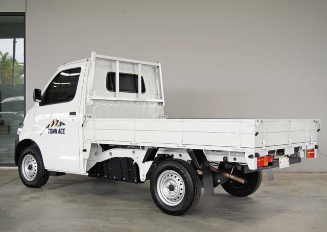 TOYOTA豐田 TOWN ACE  第3張相片