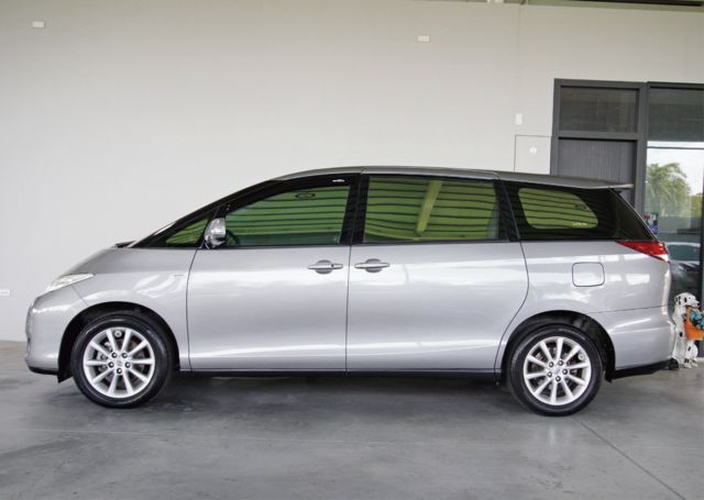 TOYOTA豐田 PREVIA  第4張相片