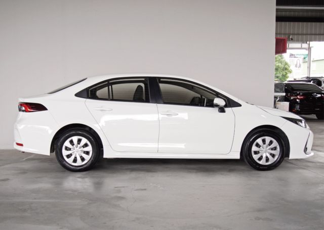 TOYOTA豐田 ALTIS  第4張相片