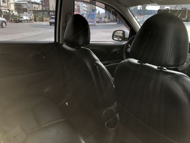 一手車 只跑13萬多 里程保證 低里程  省油 妥善率好 保養維修零件便宜 遮風擋雨 代步首選小車  認證車 可保固  第15張相片