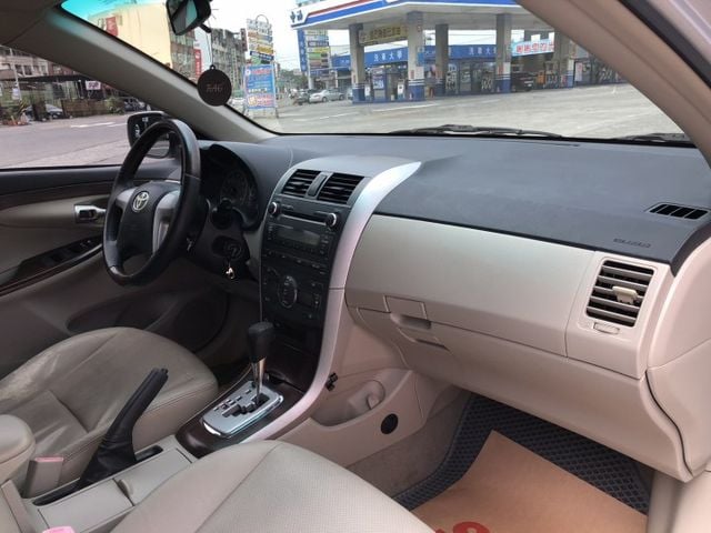 耐用 好維修 省油 原鈑件 碼錶原車主更換過 實際里程約26萬多 認證車 可貸款 優質代步中型轎車款  第9張相片