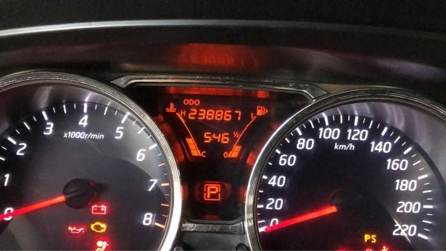 鈑件原 里程保證 影音系統 皮椅 車頂行李架 胎壓偵測器 小車大空間 妥善率好 認證車 有保固 可貸款  第8張相片