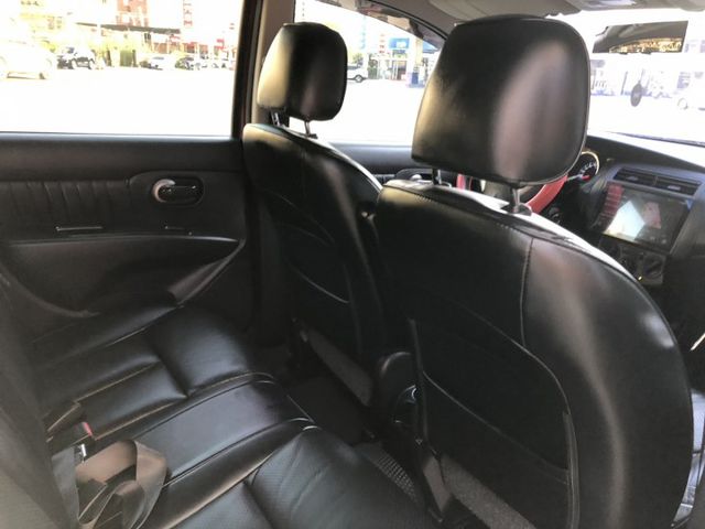 鈑件原 里程保證 影音系統 皮椅 車頂行李架 胎壓偵測器 小車大空間 妥善率好 認證車 有保固 可貸款  第14張相片