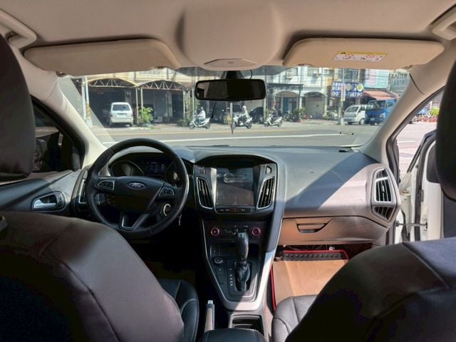 第三代小改款車型 渦輪增壓引擎 里程保證 手自排檔 多功能影音系統 認證車 有保固 可貸款  第7張相片