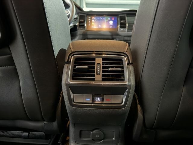 2021 Skoda Kodiaq TSI豪華菁英版 七人座 1.5 環景影像 ikey 盲點偵測 三區恆溫 ACC  第20張相片