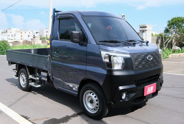 2025 中華 J SPACE 手排 4WD 1.5 倒車顯影 藍芽 Carplay 四輪傳動 里程保證一千多公里  第3張相片