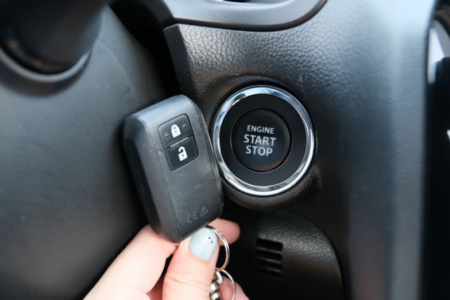 2023 Suzuki Swift GLX油電 1.2 倒車顯影 ACC 換檔撥片 ikey 盲點偵測 里程保證2.6萬  第17張相片