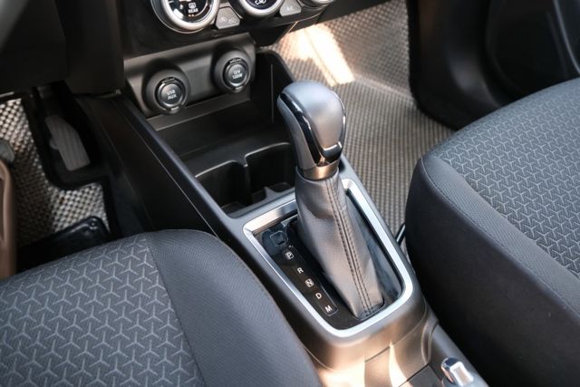 2023 Suzuki Swift GLX油電 1.2 倒車顯影 ACC 換檔撥片 ikey 盲點偵測 里程保證2.6萬  第18張相片