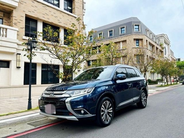 MITSUBISHI三菱 OUTLANDER  第1張相片