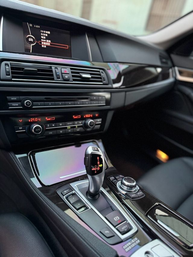 BMW寶馬 520D  第9張相片