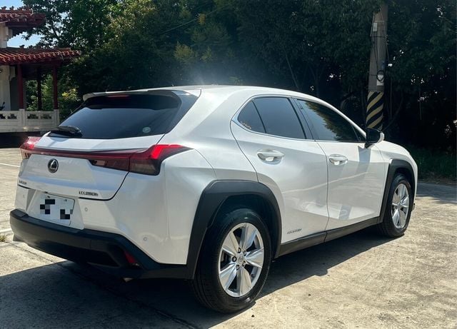 LEXUS凌志 UX250H  第3張相片