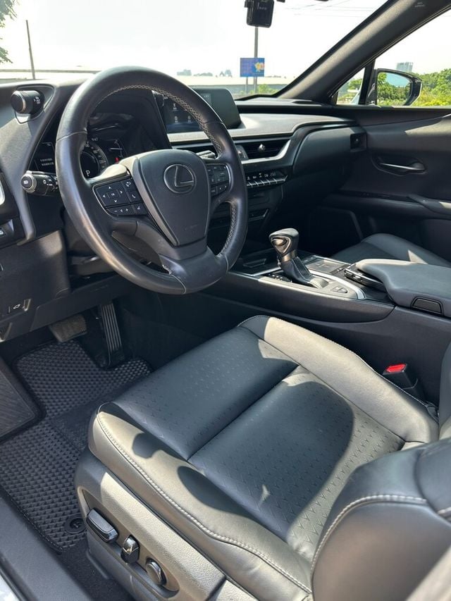 LEXUS凌志 UX250H  第6張相片
