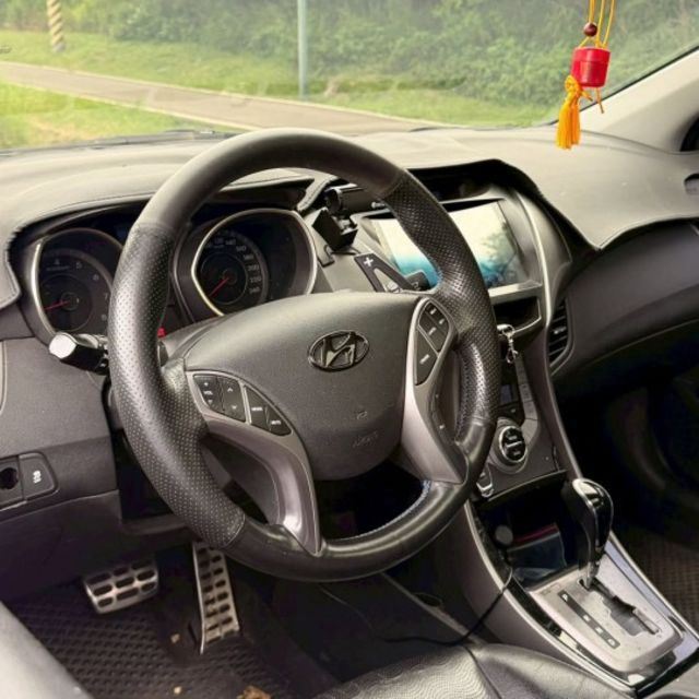 2012 Elantea 1.8頂級版  里程保證 準時保養 全車無事故  第7張相片