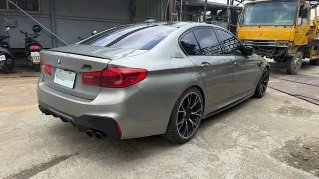 BMW寶馬 M5 SEDAN  第3張相片