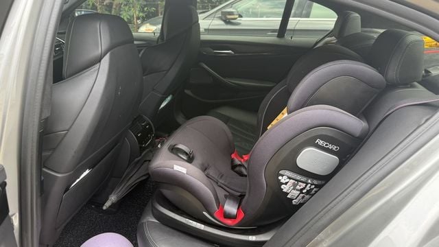 BMW寶馬 M5 SEDAN  第7張相片