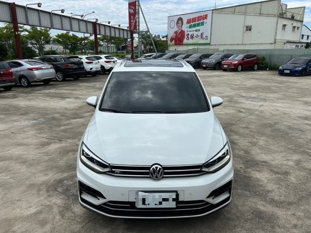 TOURAN  第2張相片