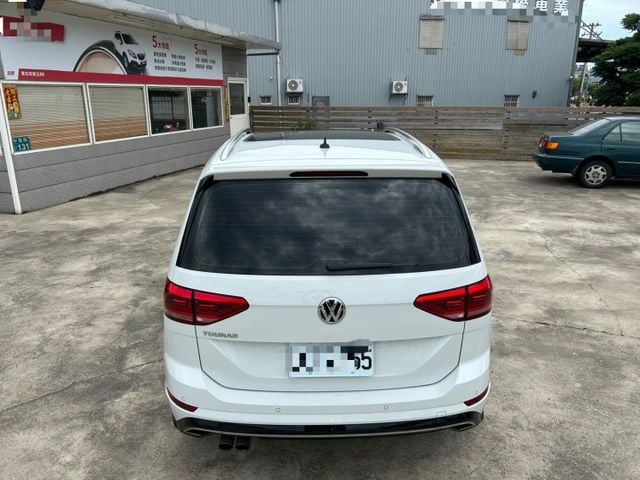TOURAN  第5張相片