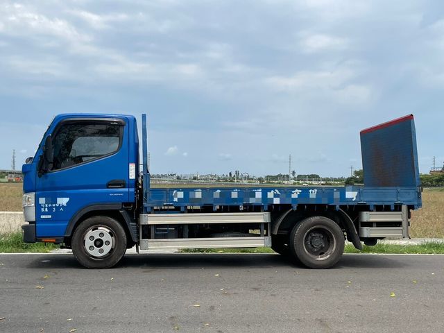 MITSUBISHI三菱 CANTER  第2張相片