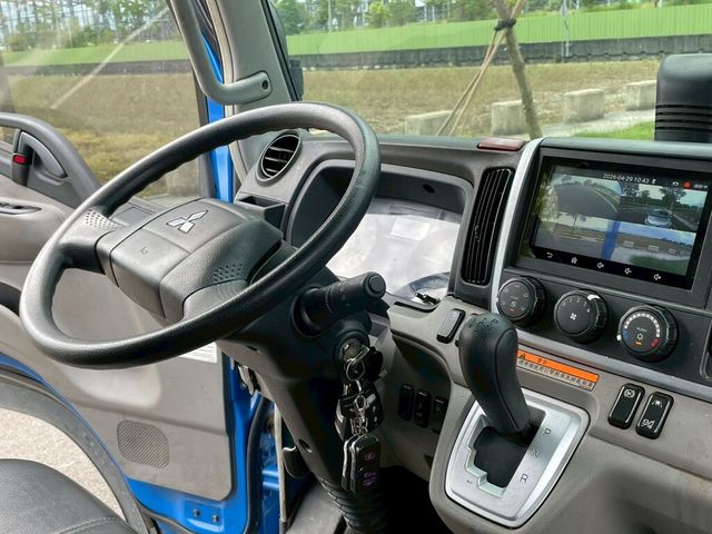 MITSUBISHI三菱 CANTER  第6張相片