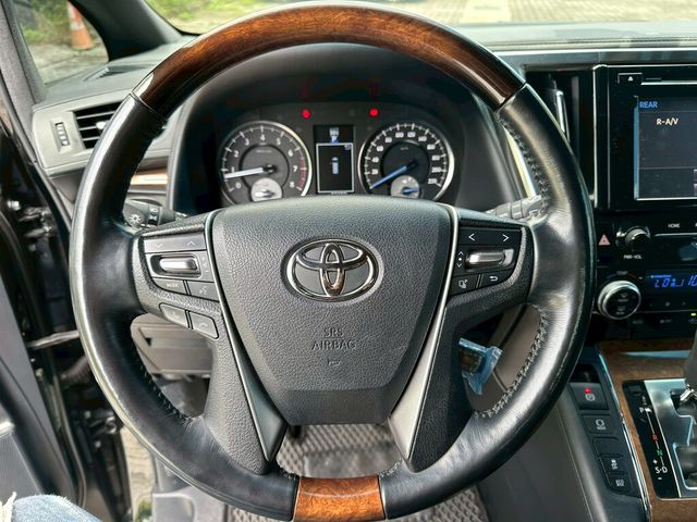 TOYOTA豐田 ALPHARD  第4張相片