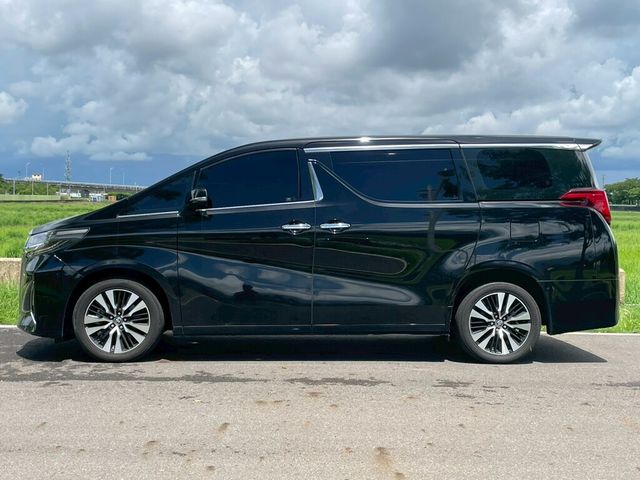 TOYOTA豐田 ALPHARD  第2張相片