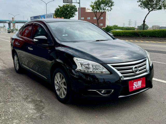 原鈑件 豪華影音版 IKEY摸門 抬頭顯示器 定速 倒車顯影 藍芽 省油室內空間大 乘坐舒適寧靜 車漂亮 車況好別錯過！  第2張相片