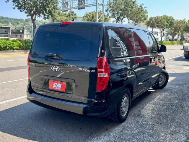 跑少！跑少！家庭用車 外內都有顧 省油大馬力 安卓機 倒車顯影 後排出風口 定速 載人載貨都適用 空間大 副駕改雙人座椅  第4張相片