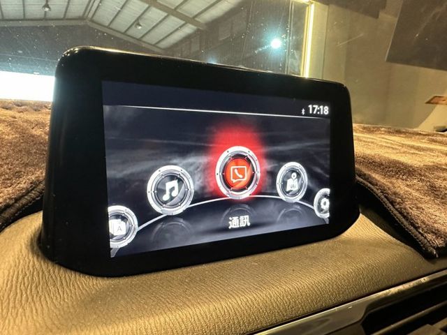 2017/Mazda3 原版件 認證車 跑17 尊安版  第8張相片