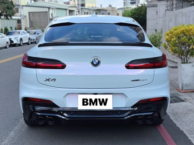 BMW寶馬 X4 XDRIVE30I  第4張相片