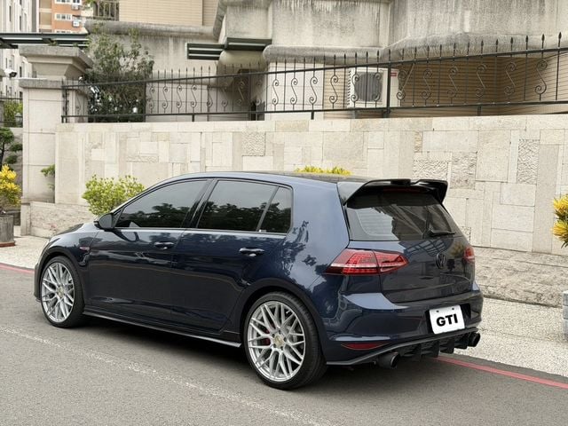 VOLKSWAGEN福斯 GOLF GTI  第2張相片