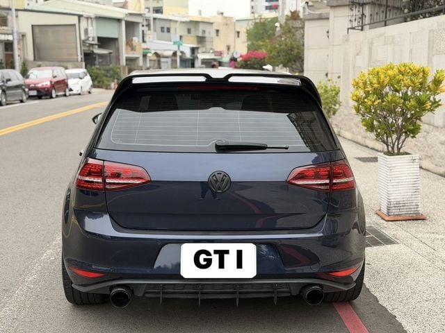 VOLKSWAGEN福斯 GOLF GTI  第4張相片