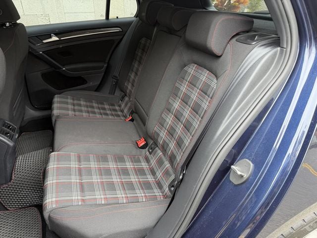 VOLKSWAGEN福斯 GOLF GTI  第6張相片
