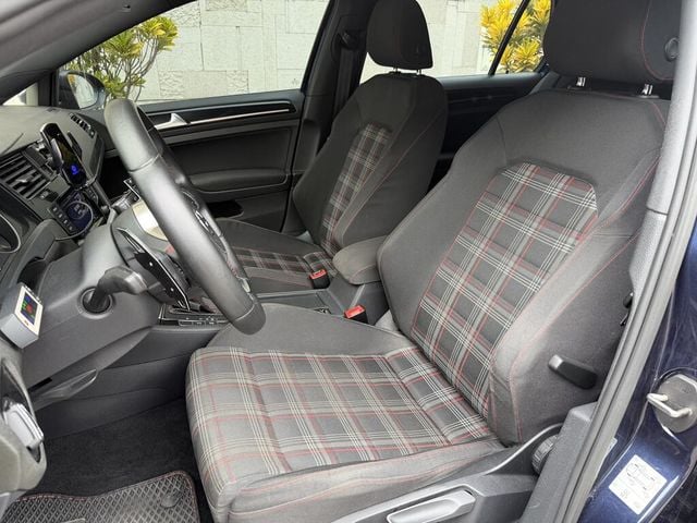 VOLKSWAGEN福斯 GOLF GTI  第9張相片