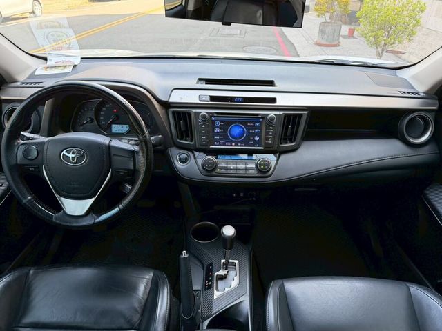 TOYOTA豐田 RAV4  第9張相片