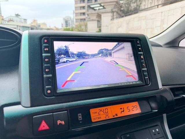 TOYOTA豐田 WISH  第14張相片
