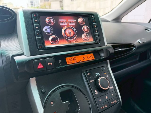 TOYOTA豐田 WISH  第15張相片