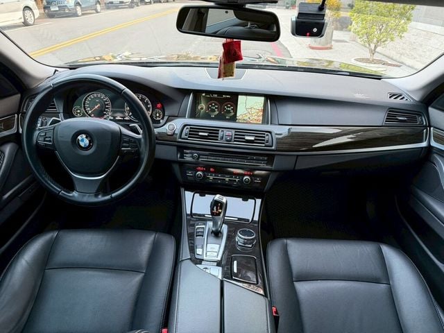 BMW寶馬 520I  第5張相片