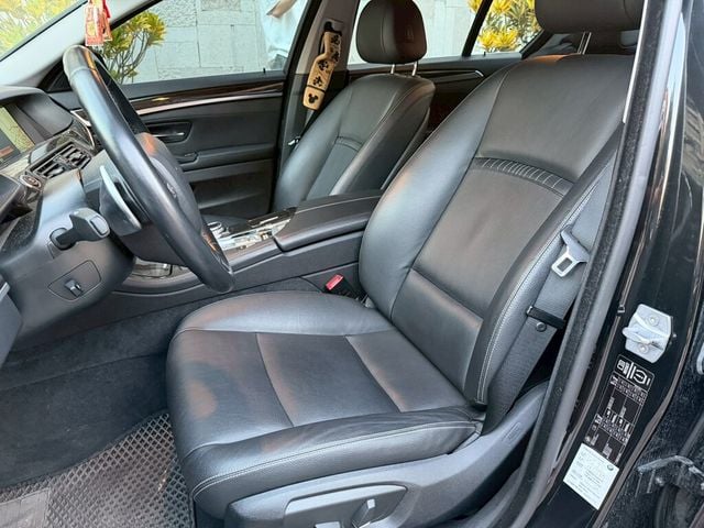 BMW寶馬 520I  第6張相片