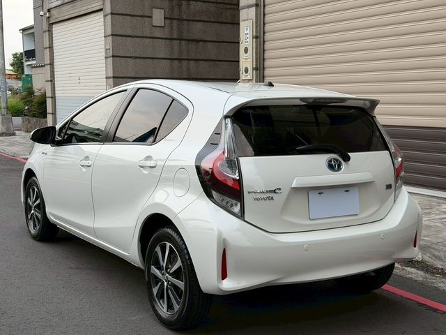 TOYOTA豐田 PRIUS C  第6張相片