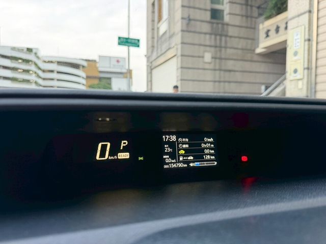 TOYOTA豐田 PRIUS C  第9張相片