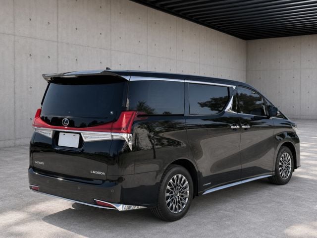 LEXUS凌志 LM300H  第2張相片
