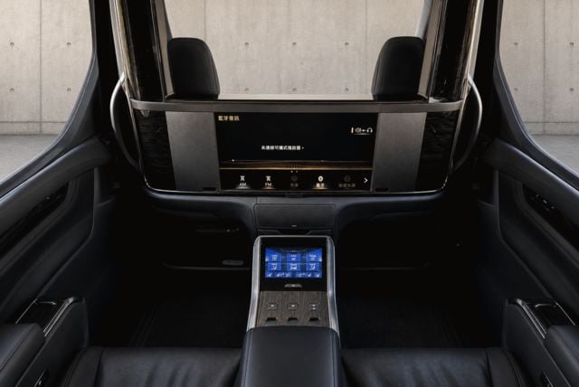 LEXUS凌志 LM300H  第4張相片