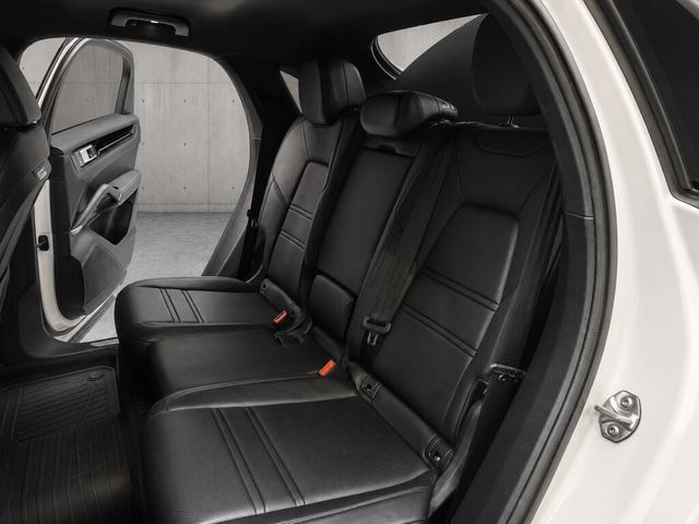 PORSCHE保時捷 CAYMAN  第4張相片