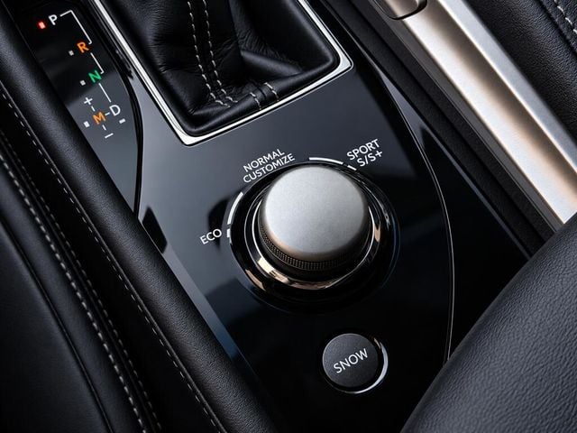 LEXUS凌志 GS200T  第9張相片