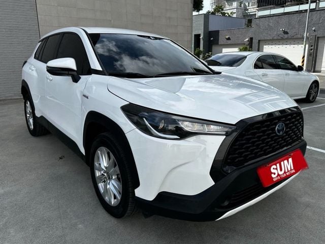 2024年 Toyota Corolla Cross 油電豪華版 免鑰匙 摸門解鎖 ACC跟車 車道偏離 倒車顯影  第1張相片