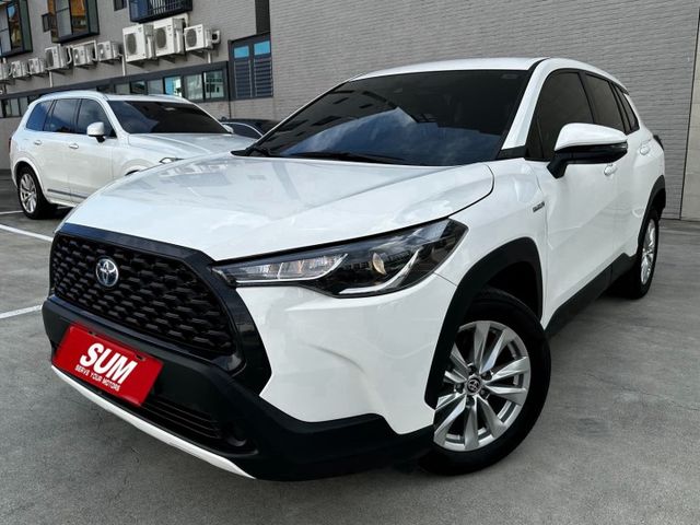 2024年 Toyota Corolla Cross 油電豪華版 免鑰匙 摸門解鎖 ACC跟車 車道偏離 倒車顯影  第3張相片