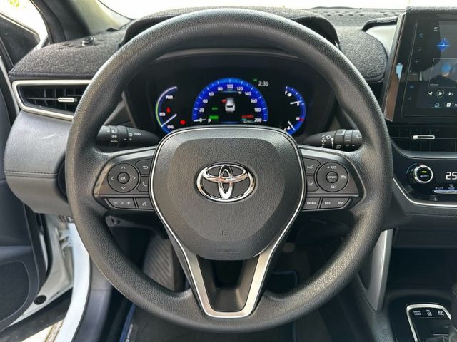 2024年 Toyota Corolla Cross 油電豪華版 免鑰匙 摸門解鎖 ACC跟車 車道偏離 倒車顯影  第15張相片