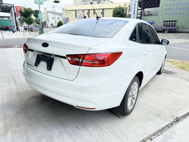FORD福特 ESCORT  第6張相片