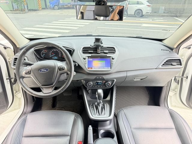 FORD福特 ESCORT  第7張相片
