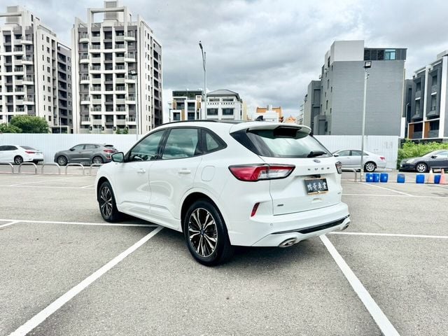 FORD福特 KUGA  第7張相片